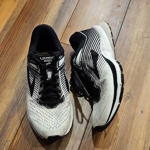Brooks Launch Black and White Running Shoes